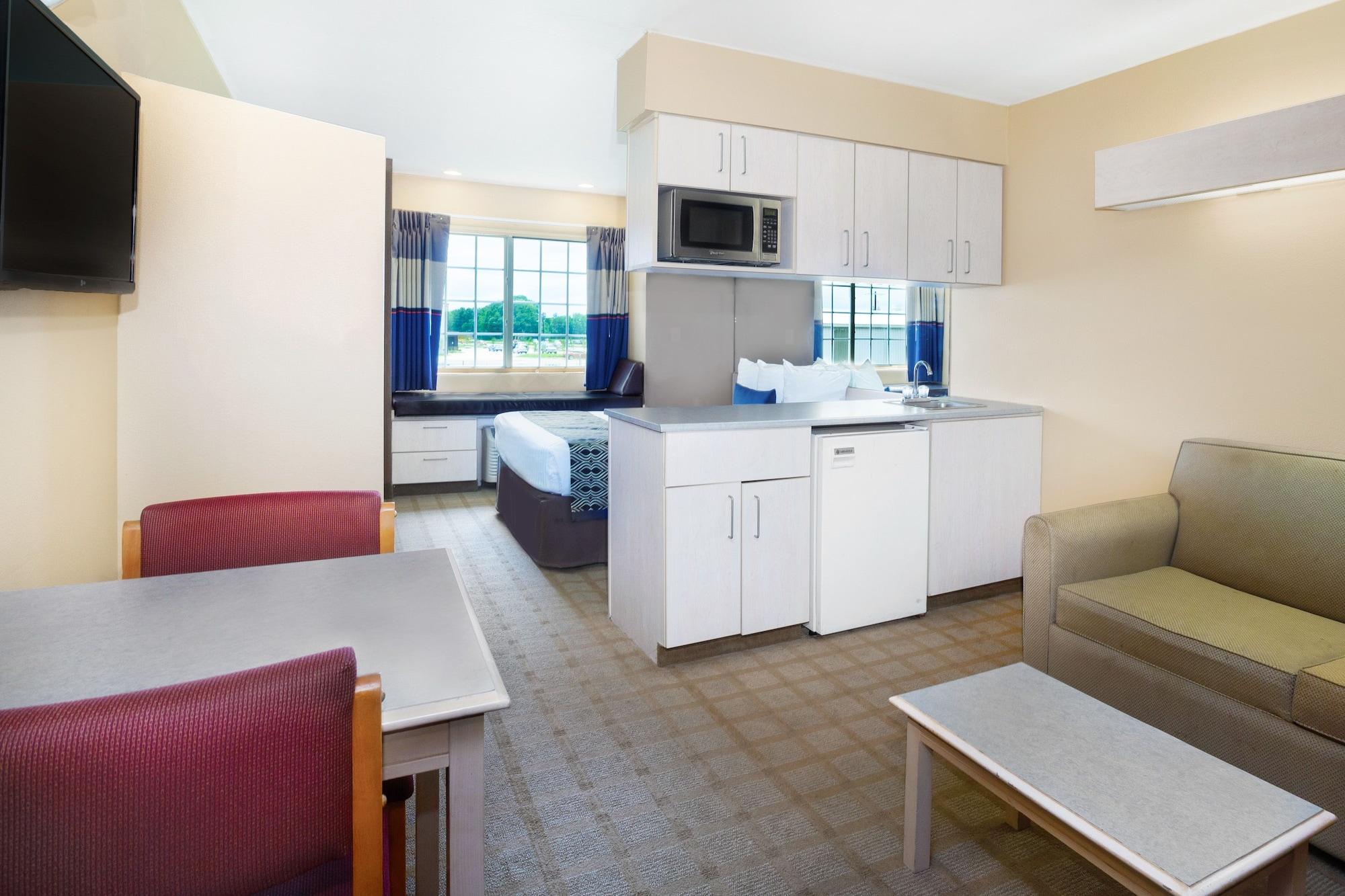 Microtel Inn And Suites Lafayette Exteriör bild