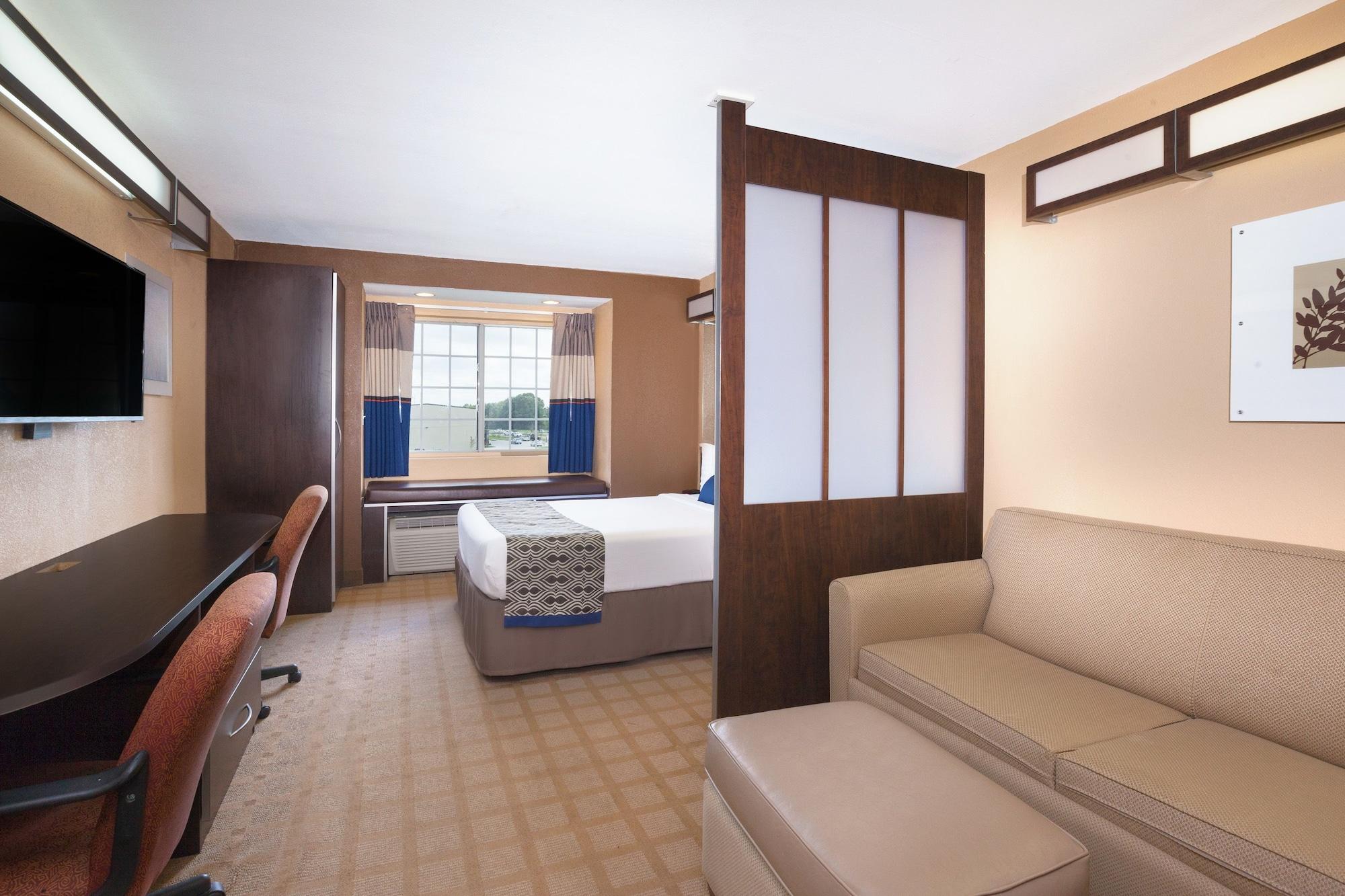 Microtel Inn And Suites Lafayette Exteriör bild